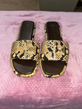 Tory Burch Yellow and Black Snakeskin-Pattern Slide Sandals